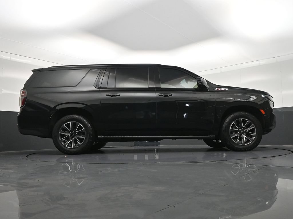 Used 2023 Chevrolet Suburban Z71 w/ Luxury Package AWD/4WD image 33