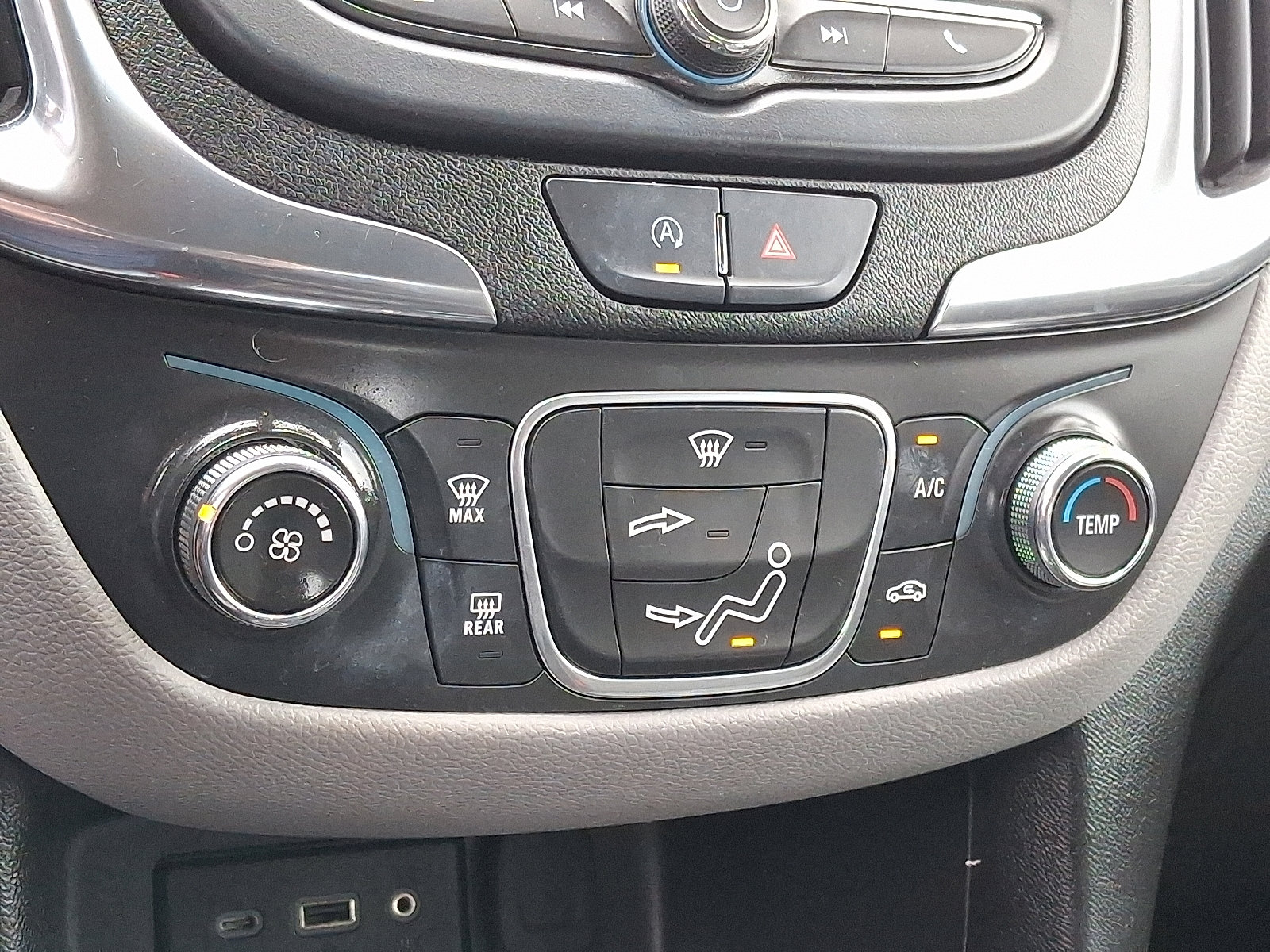 Certified 2024 Chevrolet Equinox LS w/ Midnight Edition image 16