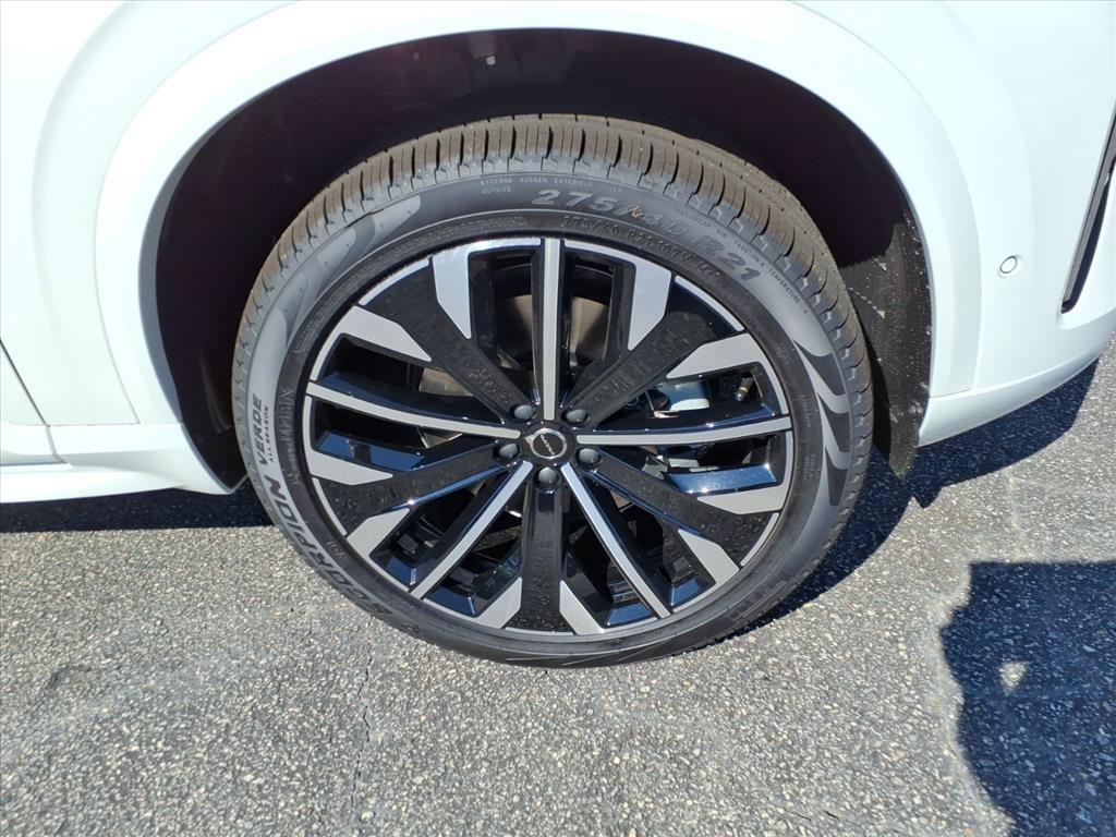 New 2026 Volvo XC90 B6 Plus w/ Protection Package Premier AWD/4WD image 10