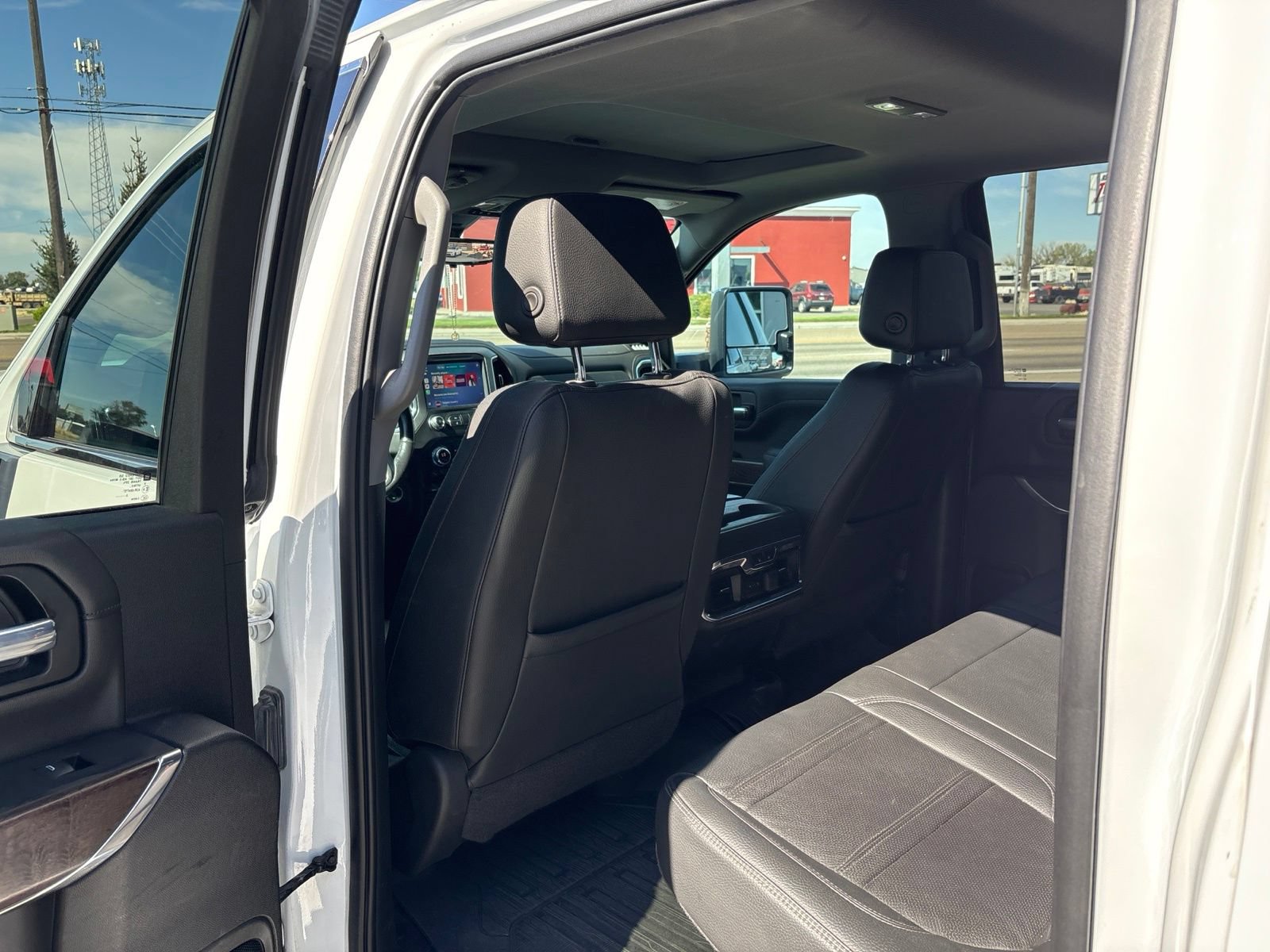 Used 2023 GMC Sierra 3500 Denali w/ Denali Ultimate Package AWD/4WD image 14