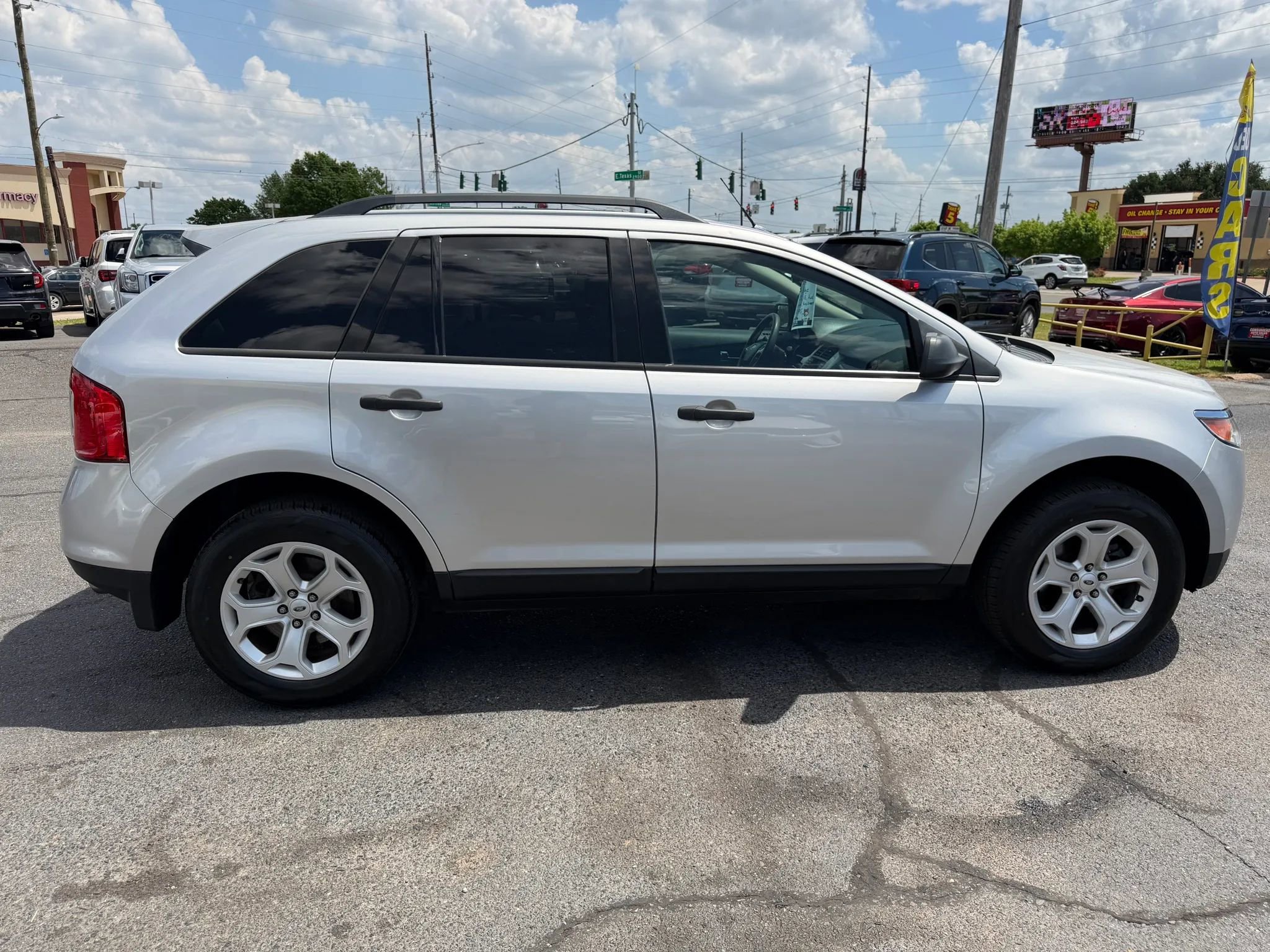 Used 2014 Ford Edge SE w/ Equipment Group 101A AWD/4WD image 16