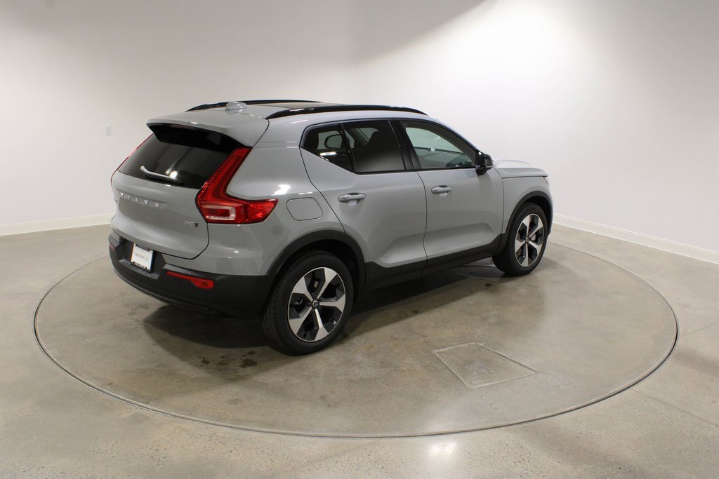 New 2026 Volvo XC40 B5 Plus w/ Protection Package Premier image 6
