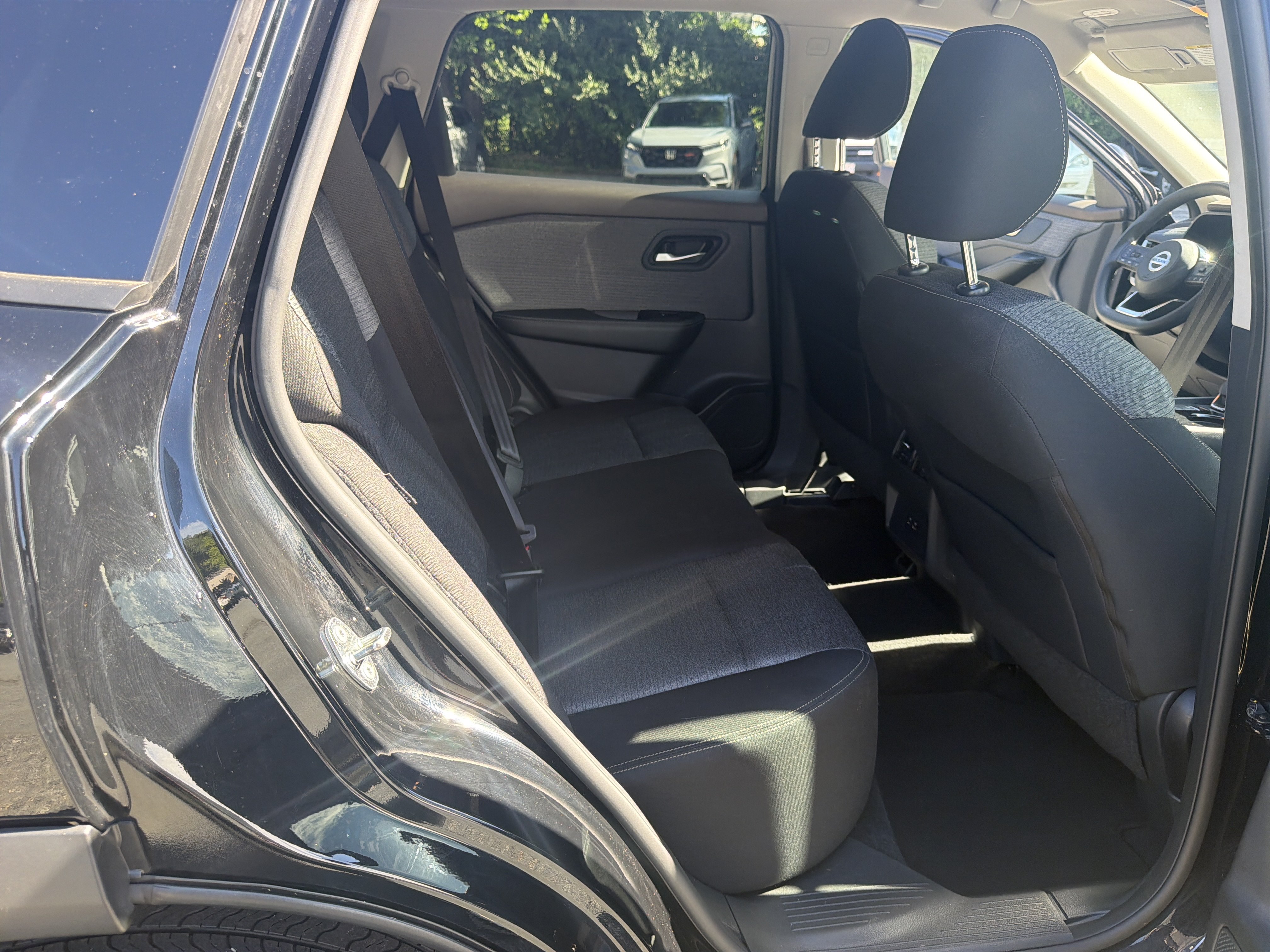 Used 2021 Nissan Rogue SV FWD image 23