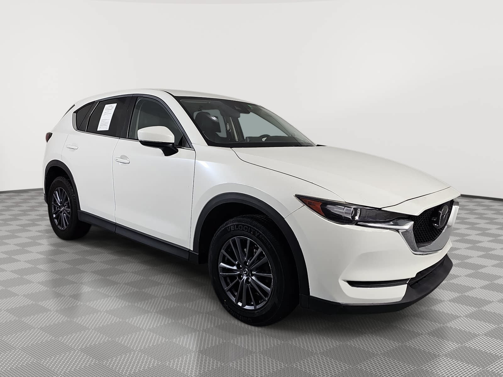Used 2020 MAZDA CX-5 Touring FWD image 2