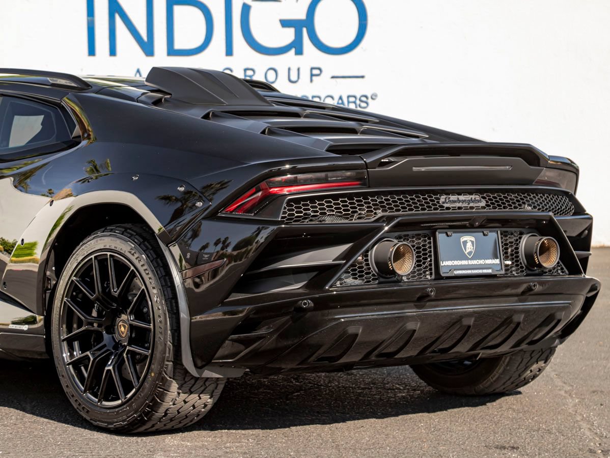 Used 2024 Lamborghini Huracan Sterrato AWD/4WD image 10