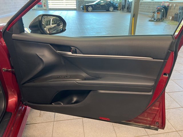Used 2021 Toyota Camry LE image 14