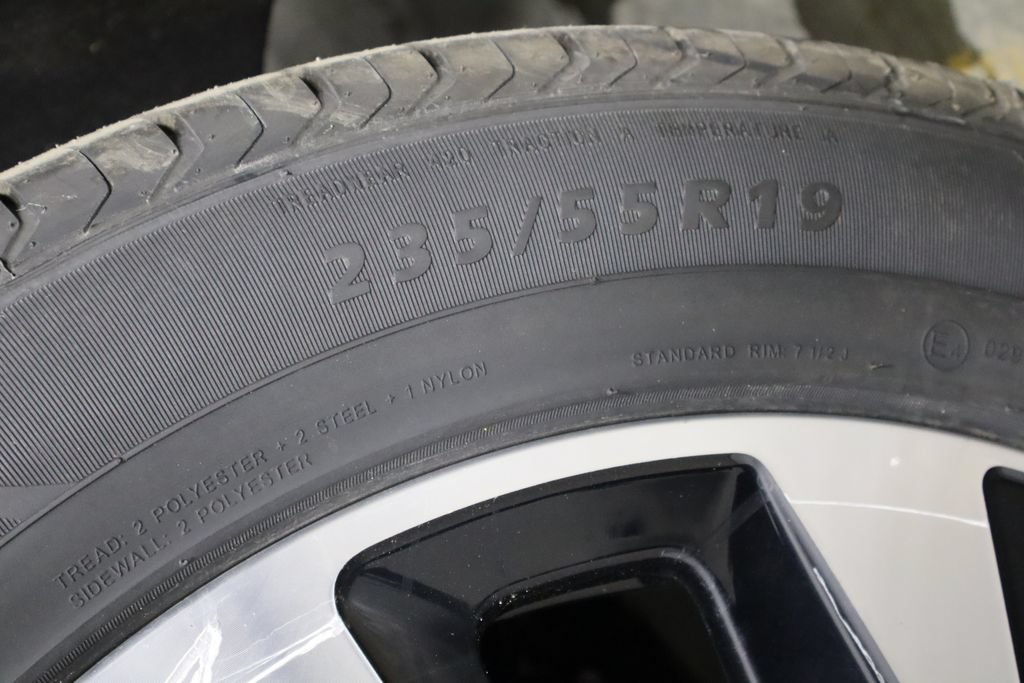 Used 2024 Volkswagen ID.4 2WD image 38