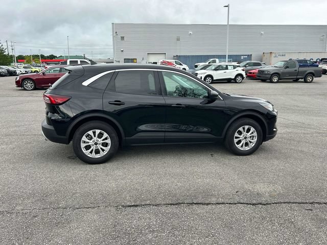 Used 2024 Ford Escape Active w/ Tech Pack #1 AWD/4WD image 2