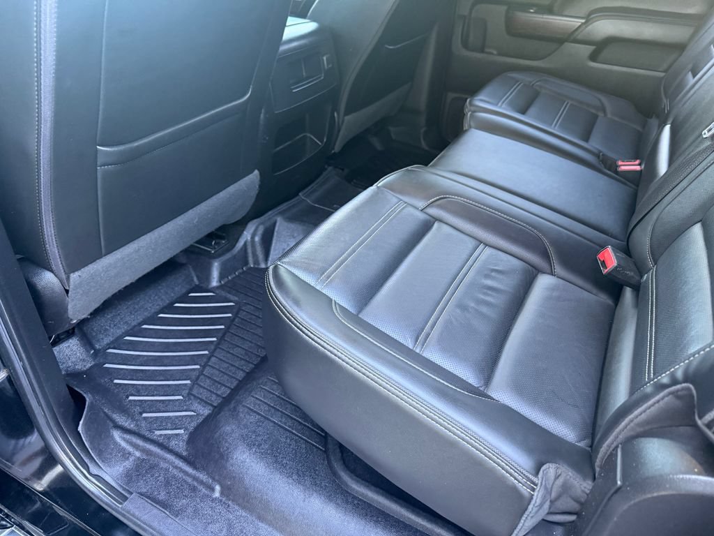 Used 2018 GMC Sierra 3500 Denali w/ Suspension Package, Off-Road AWD/4WD image 35