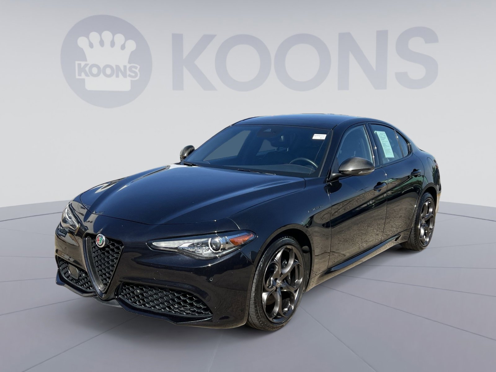 Used 2023 Alfa Romeo Giulia Estrema AWD/4WD image 1