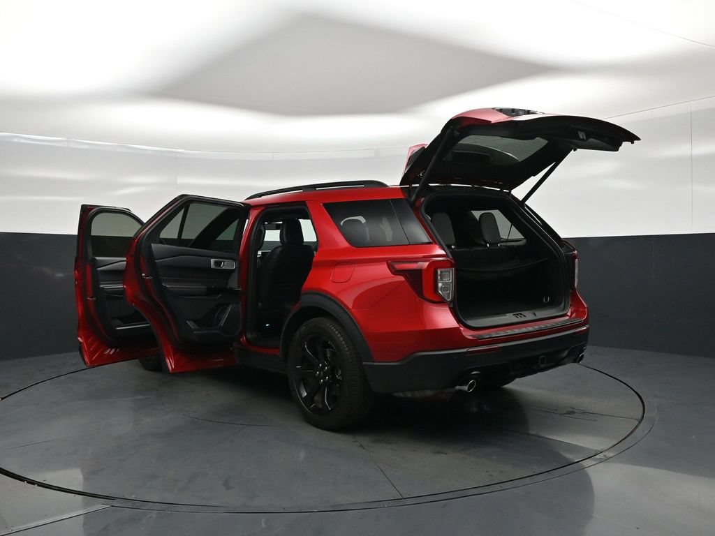 Certified 2024 Ford Explorer ST-Line w/ Class IV Trailer Tow Package RWD image 32