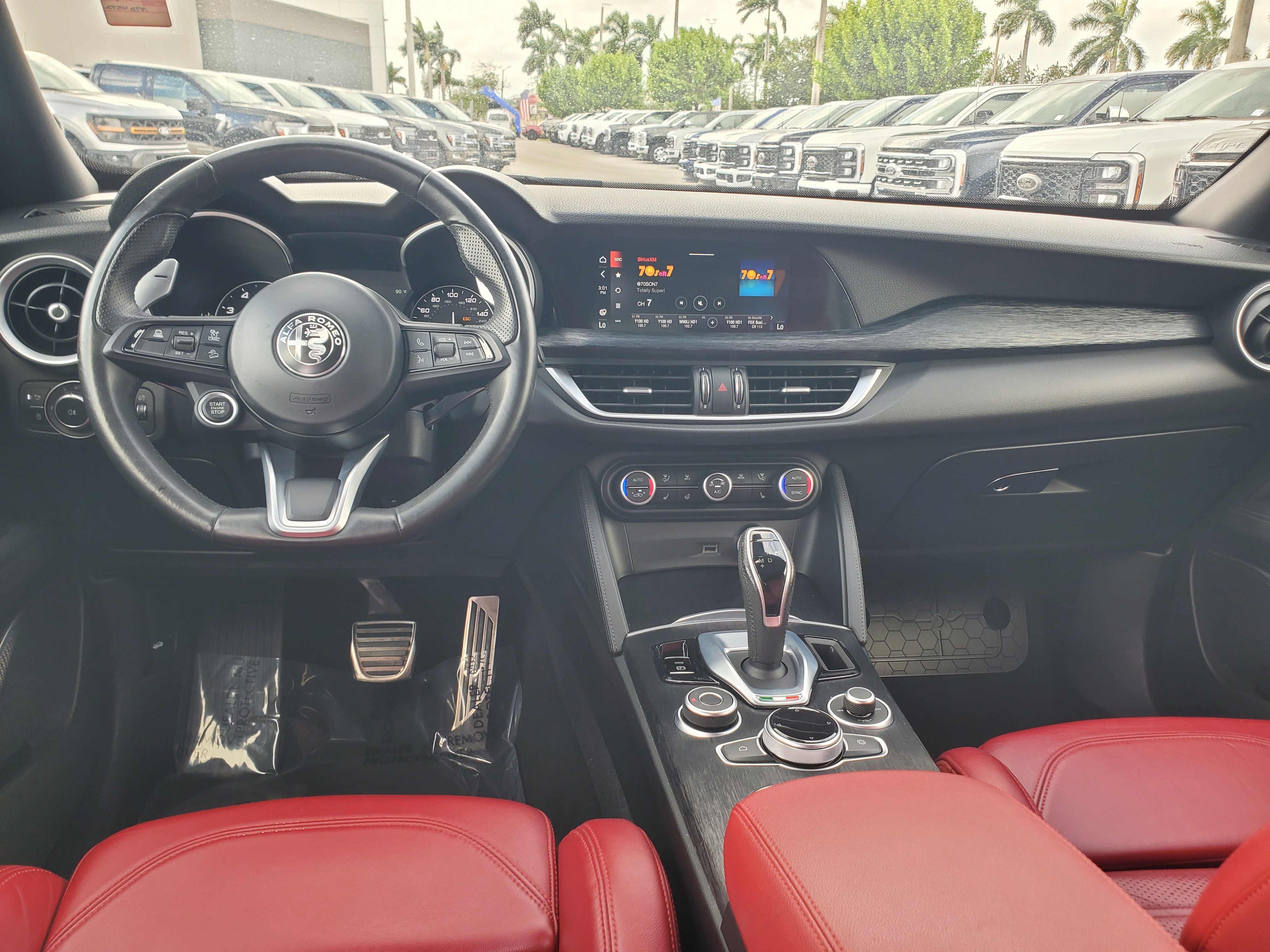 Used 2022 Alfa Romeo Stelvio Sprint image 16