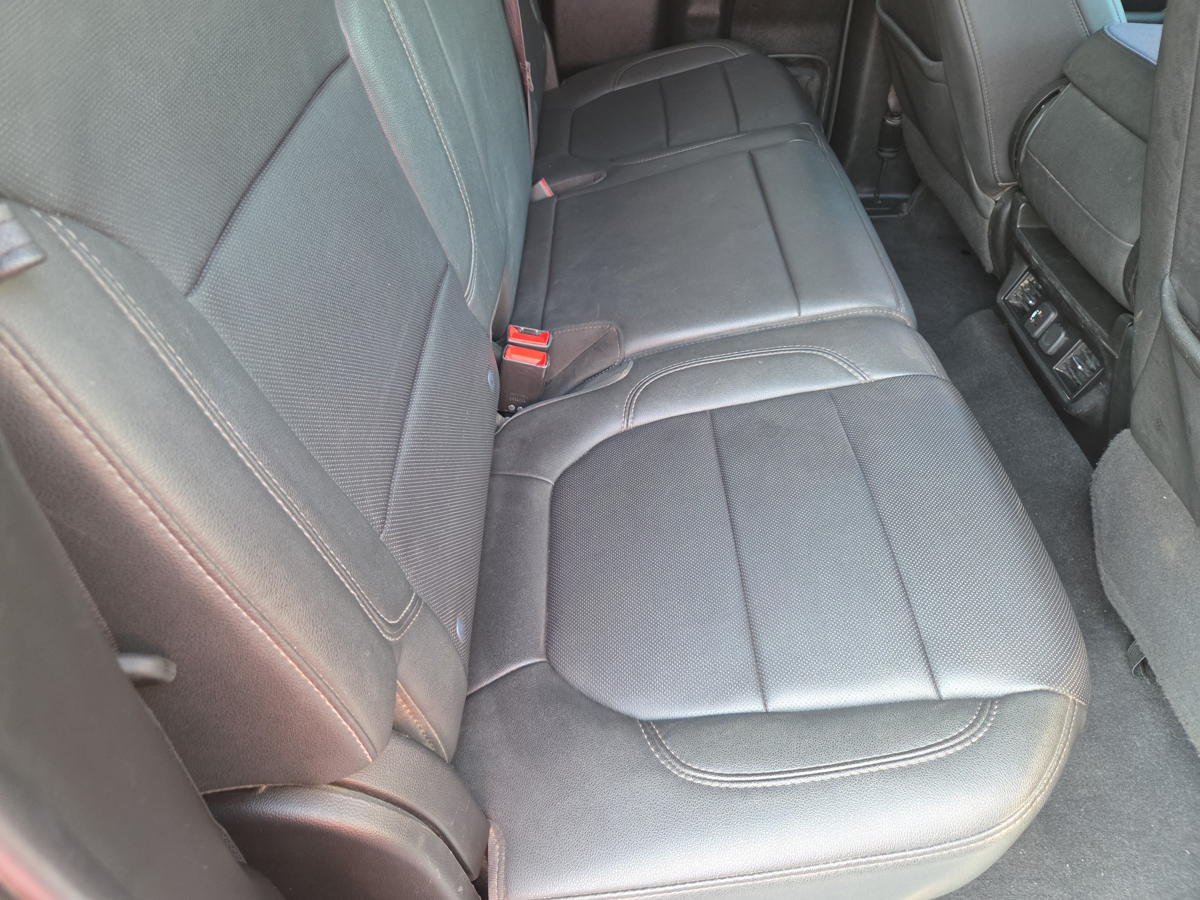 Used 2022 Chevrolet Silverado 2500 LTZ w/ Safety Package AWD/4WD image 20