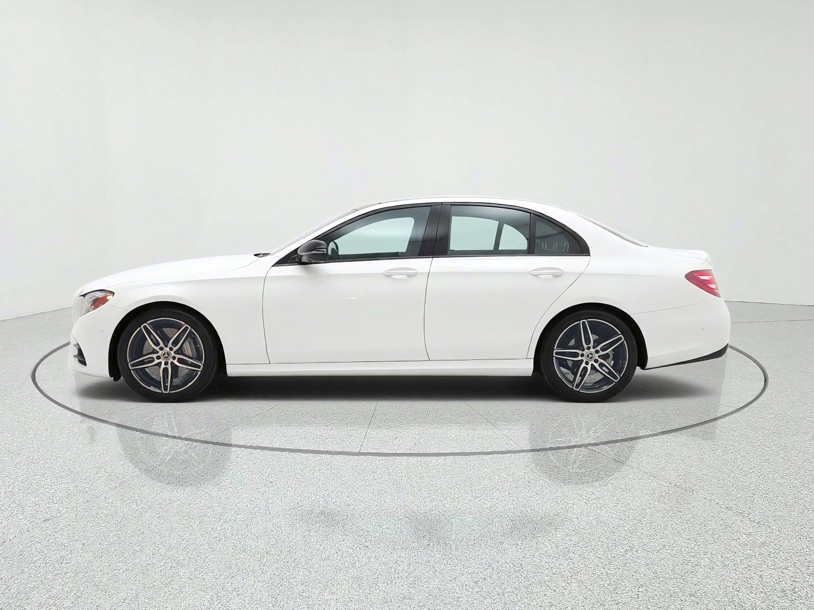 Used 2019 Mercedes-Benz E 300 image 8