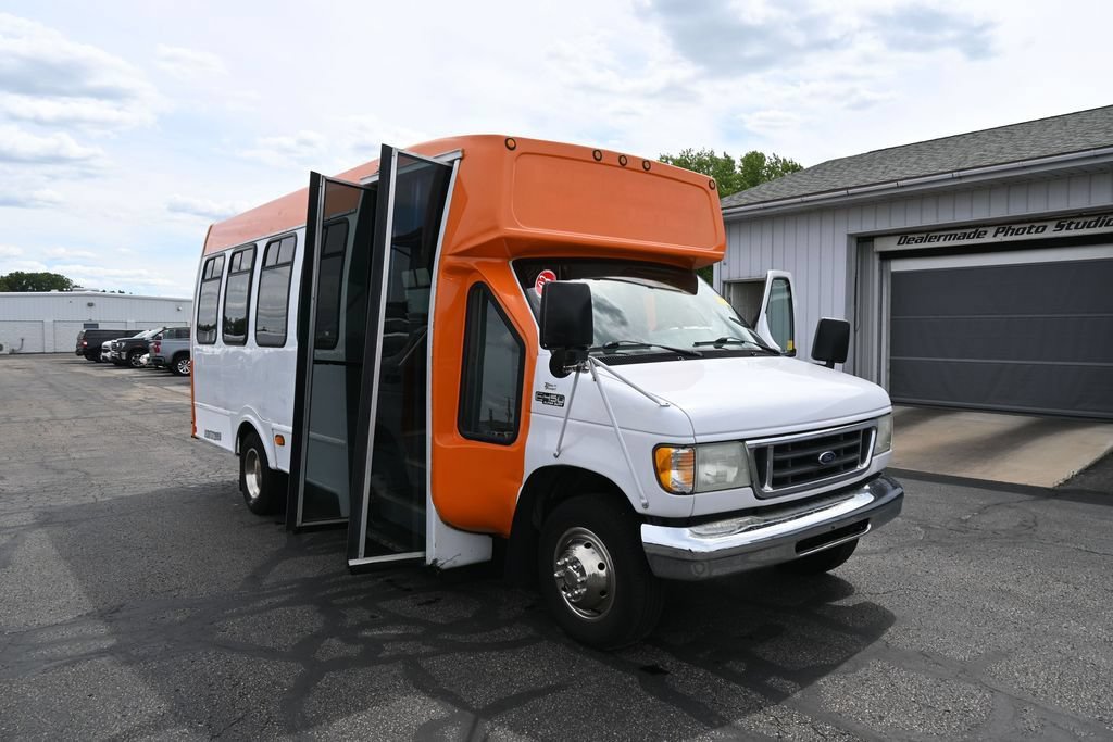 Used 2003 Ford E-450 and Econoline 450 RWD image 42