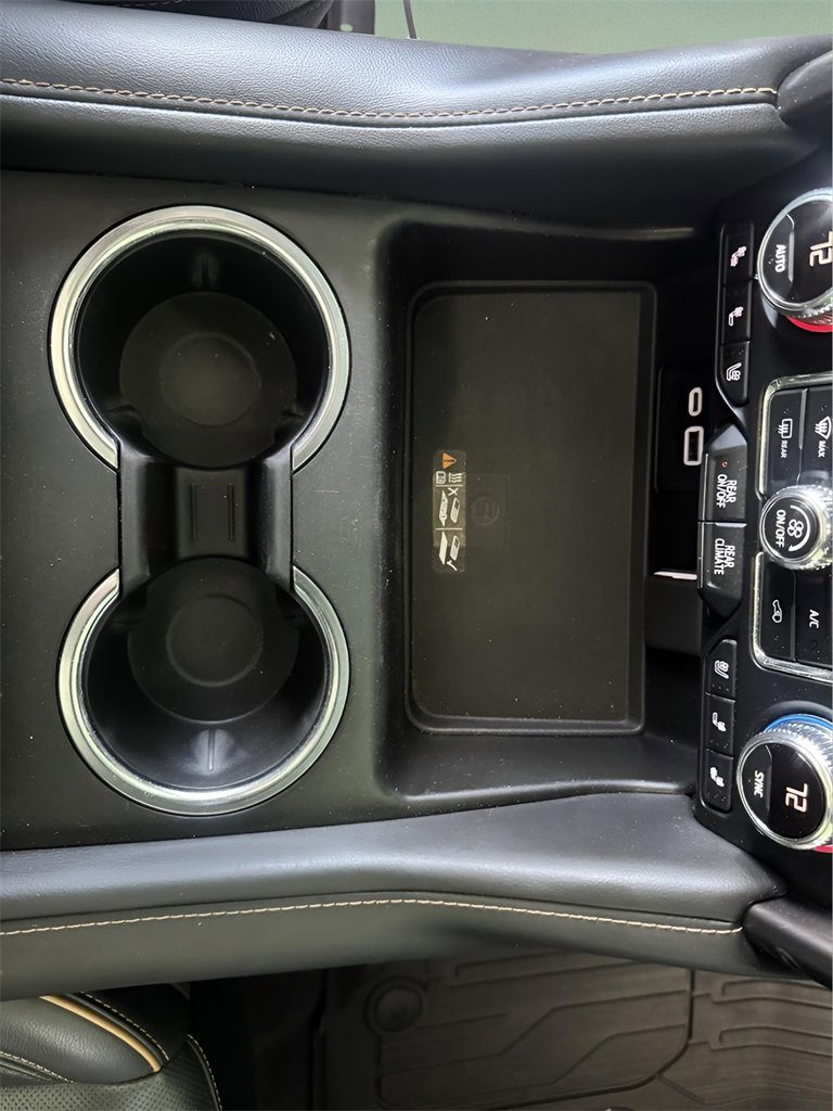 Used 2022 GMC Yukon AT4 w/ AT4 Premium Package image 32