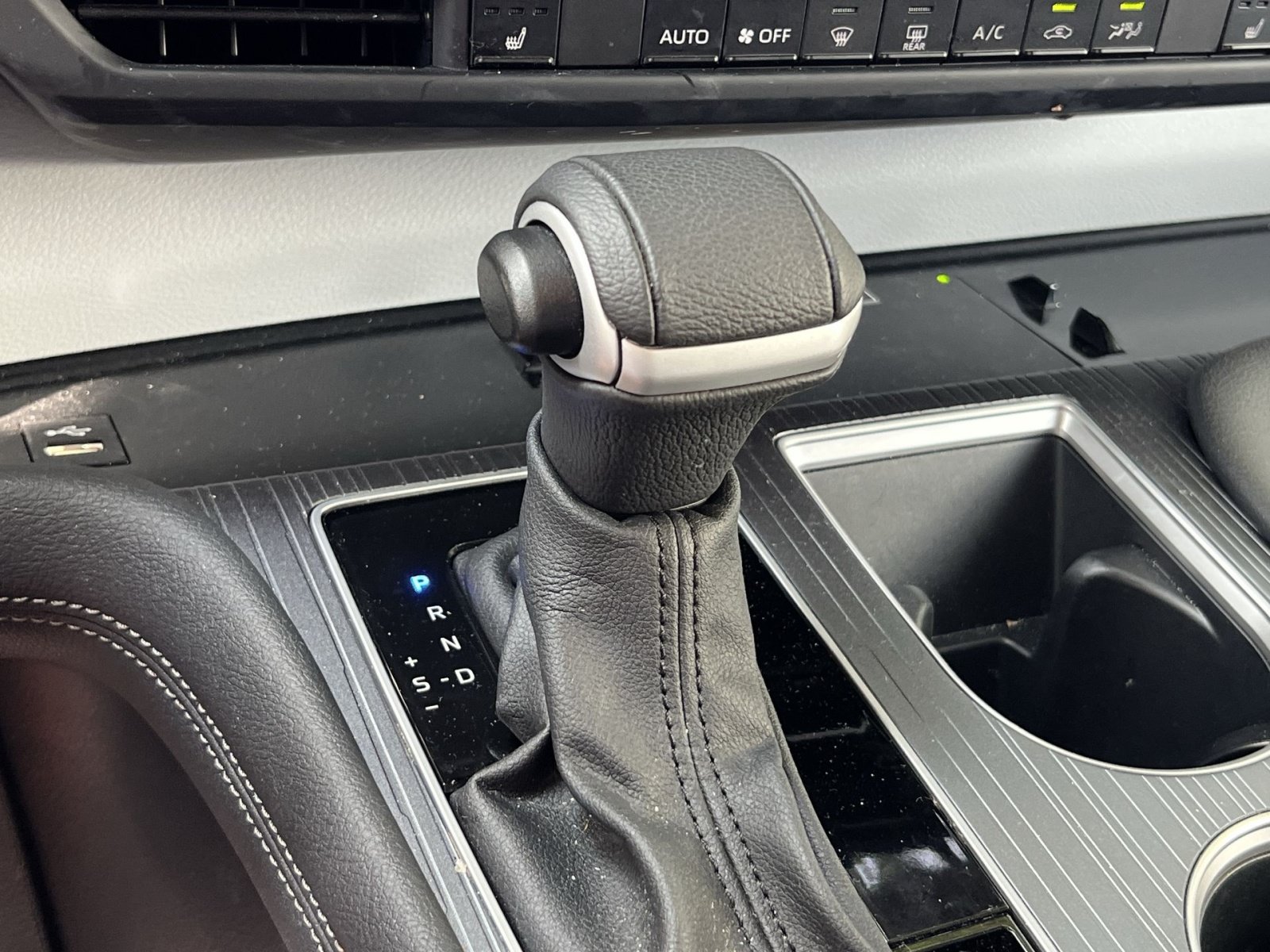 Used 2025 Toyota Sienna XLE AWD/4WD image 20