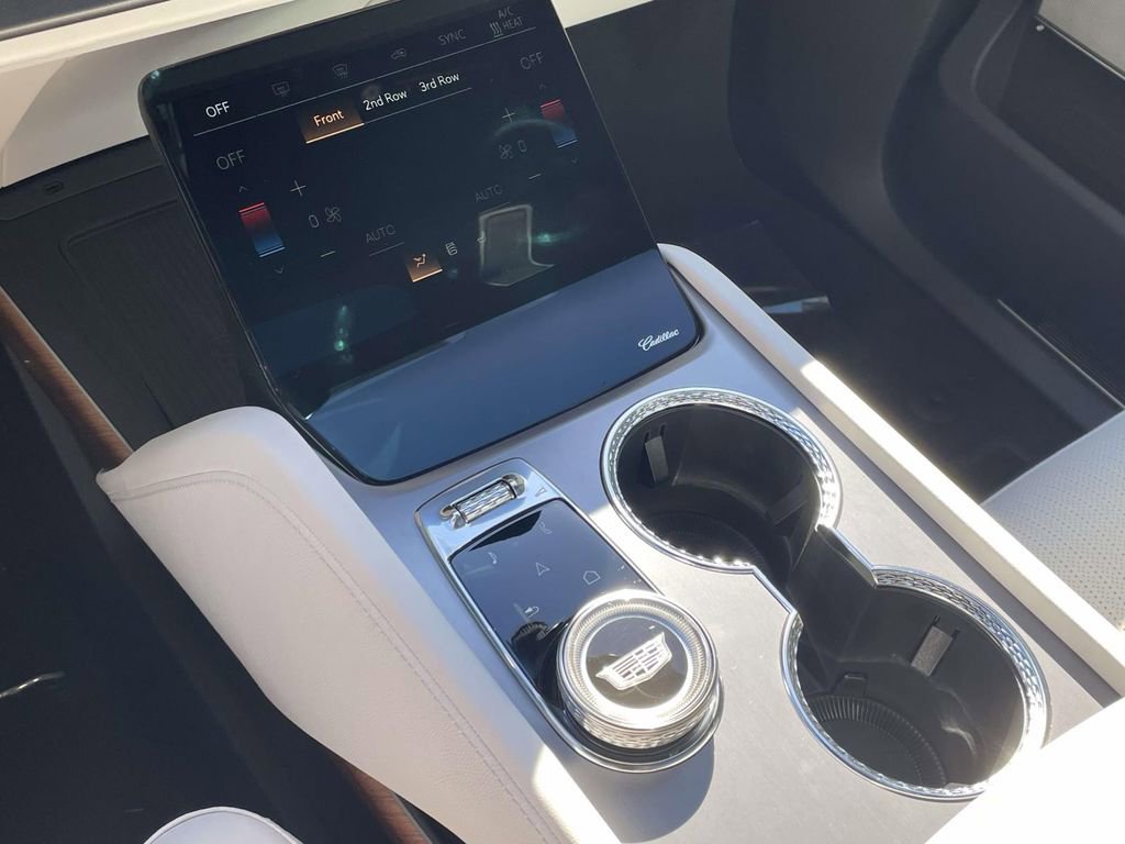 New 2026 Cadillac Vistiq Sport image 25