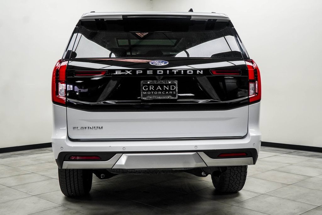 Used 2025 Ford Expedition Platinum AWD/4WD image 9