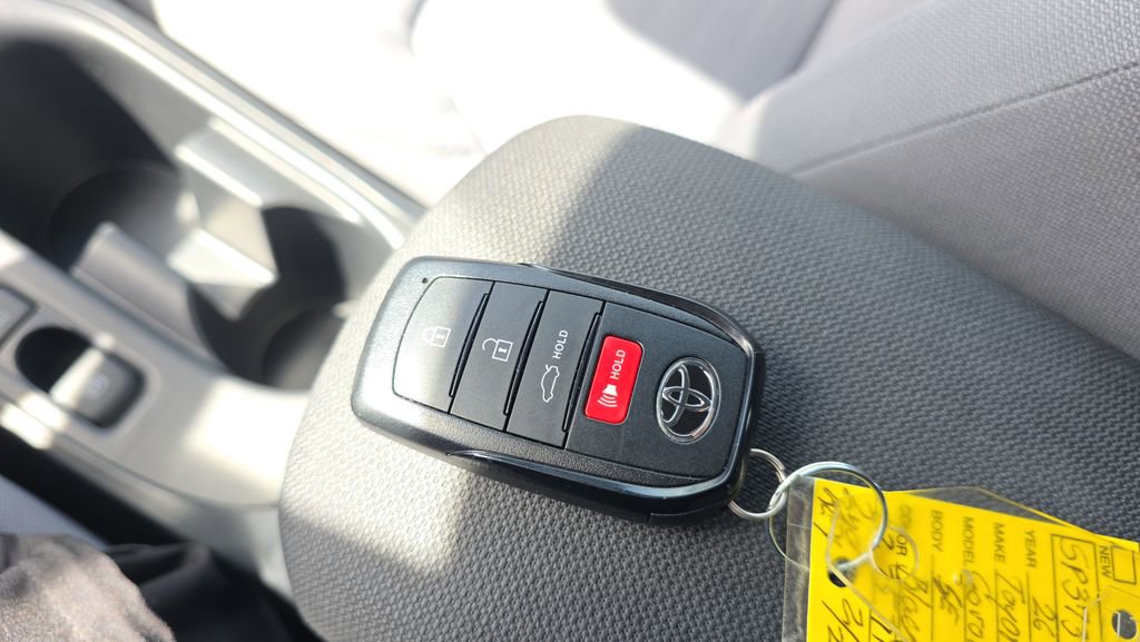 Used 2026 Toyota Corolla SE FWD image 25