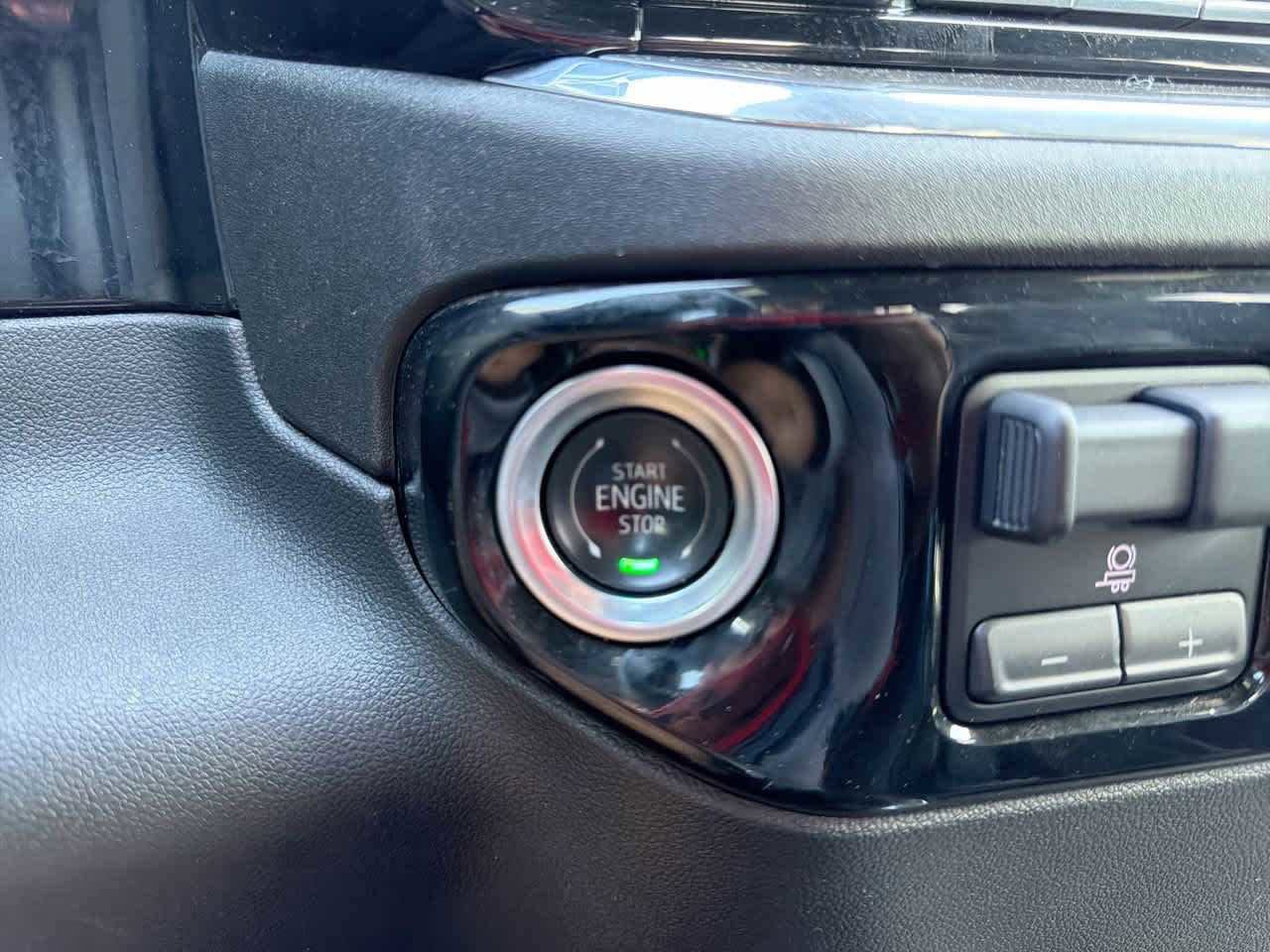 Used 2024 Chevrolet Silverado 1500 High Country w/ Technology Package image 30