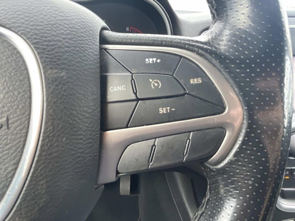 Used 2019 Dodge Durango SXT w/ 3rd Row Seating Group image 26