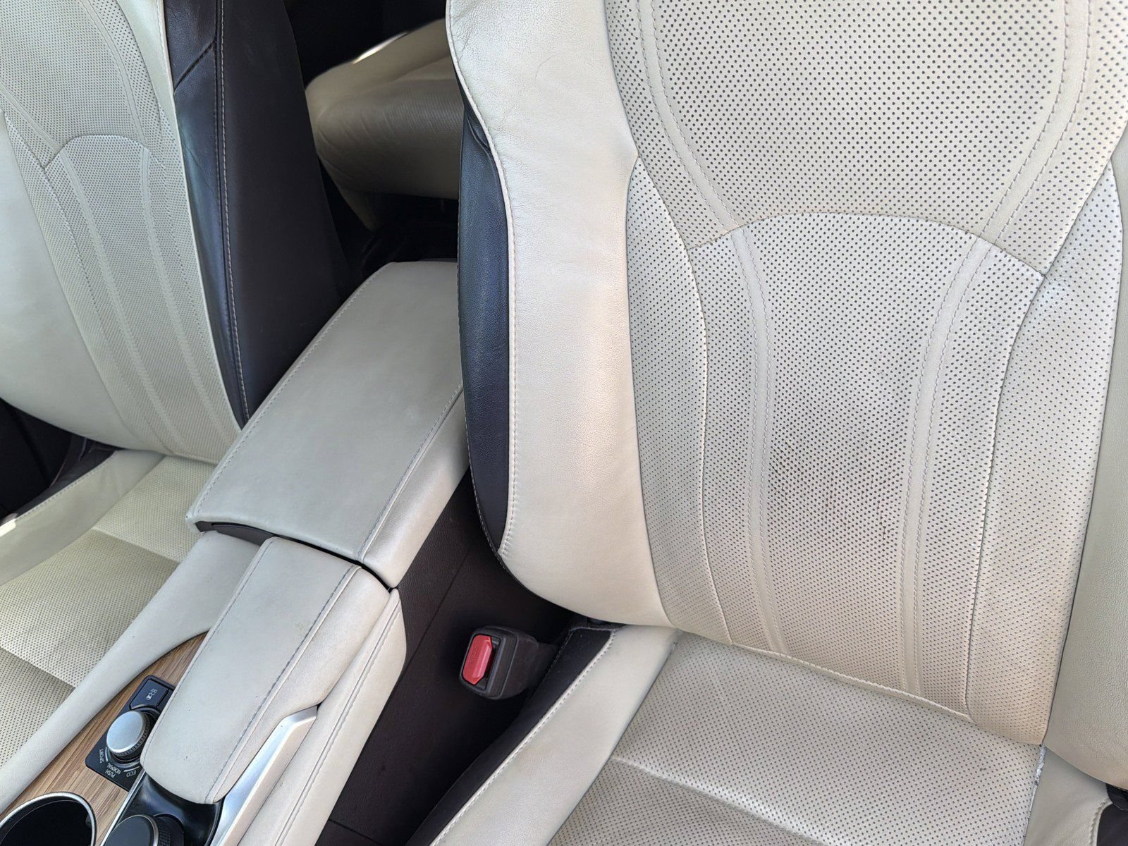 Used 2018 Lexus RX 350L FWD w/ Premium Package image 22