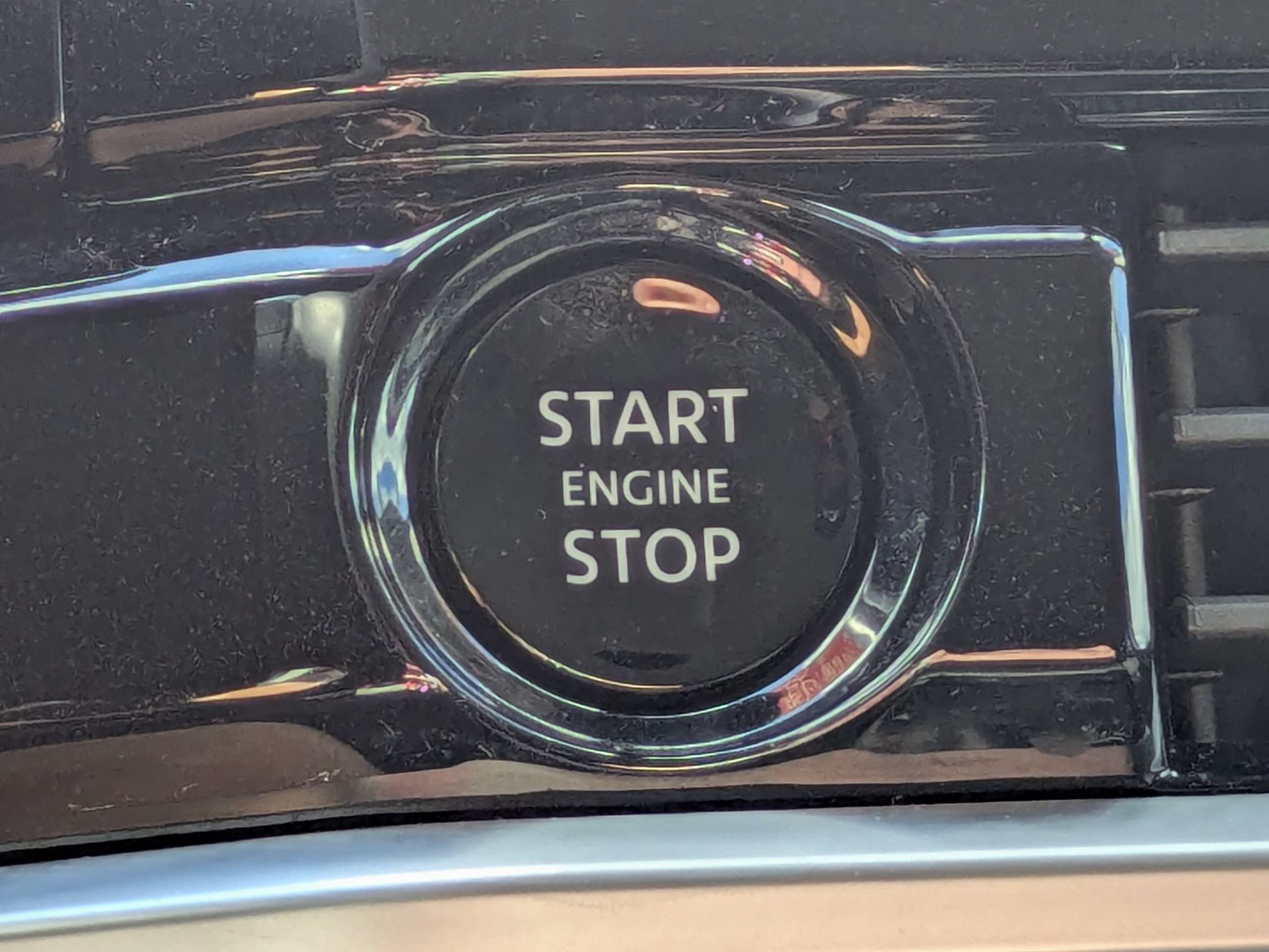 Certified 2025 Nissan Pathfinder SV AWD/4WD image 34