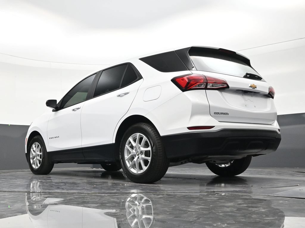Used 2024 Chevrolet Equinox LS FWD image 22
