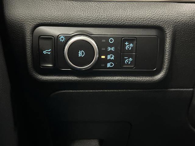 Used 2023 Ford Explorer Limited image 26
