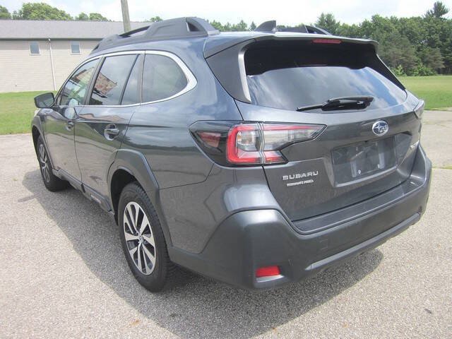 Used 2023 Subaru Outback Premium AWD/4WD image 3