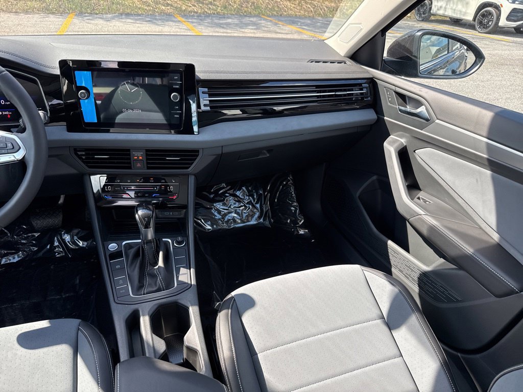New 2026 Volkswagen Jetta SE FWD image 12
