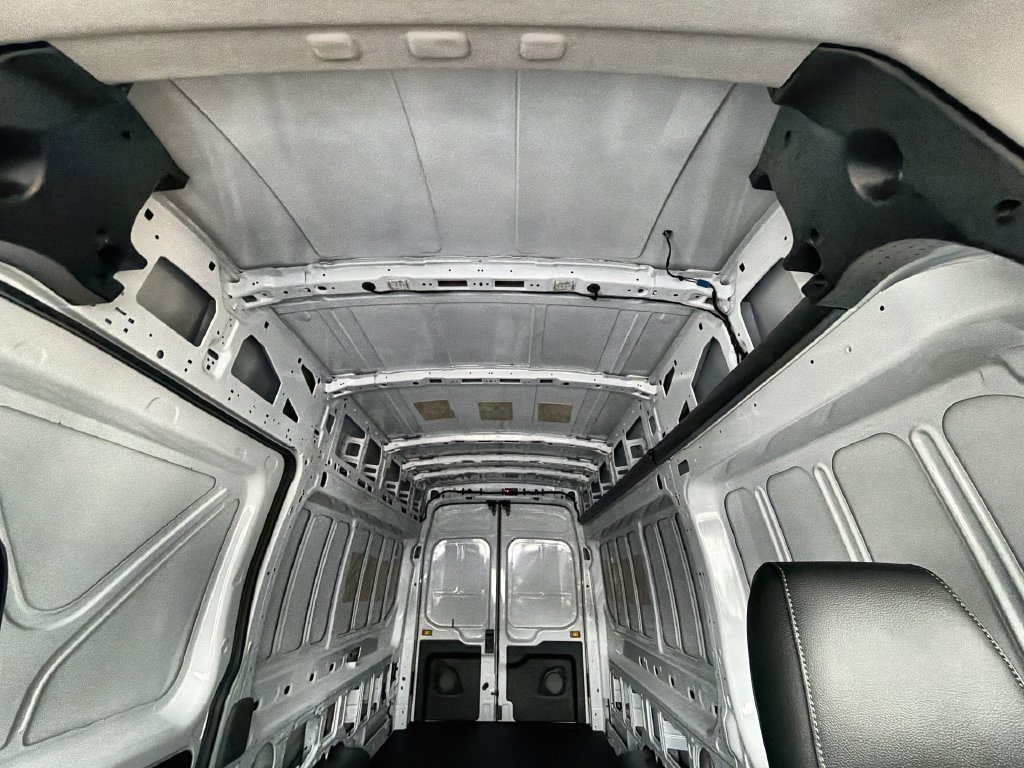 Used 2023 Ford E-Transit 148 High Roof Extended RWD image 16