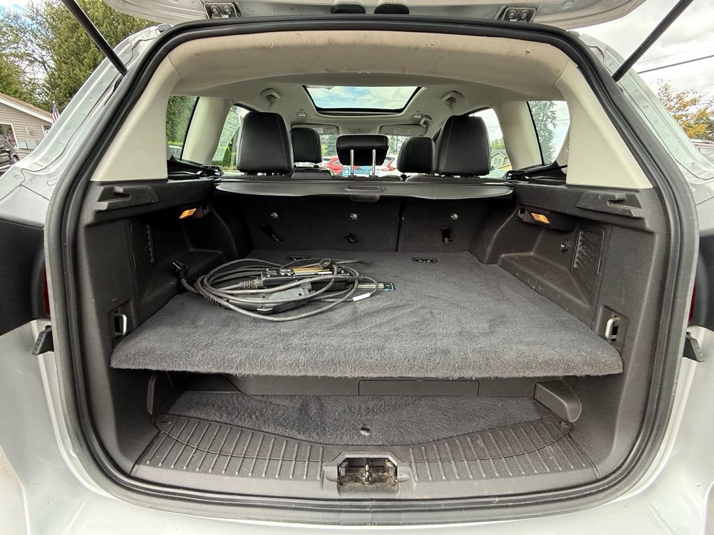 Used 2013 Ford C-MAX Energi SEL FWD image 10