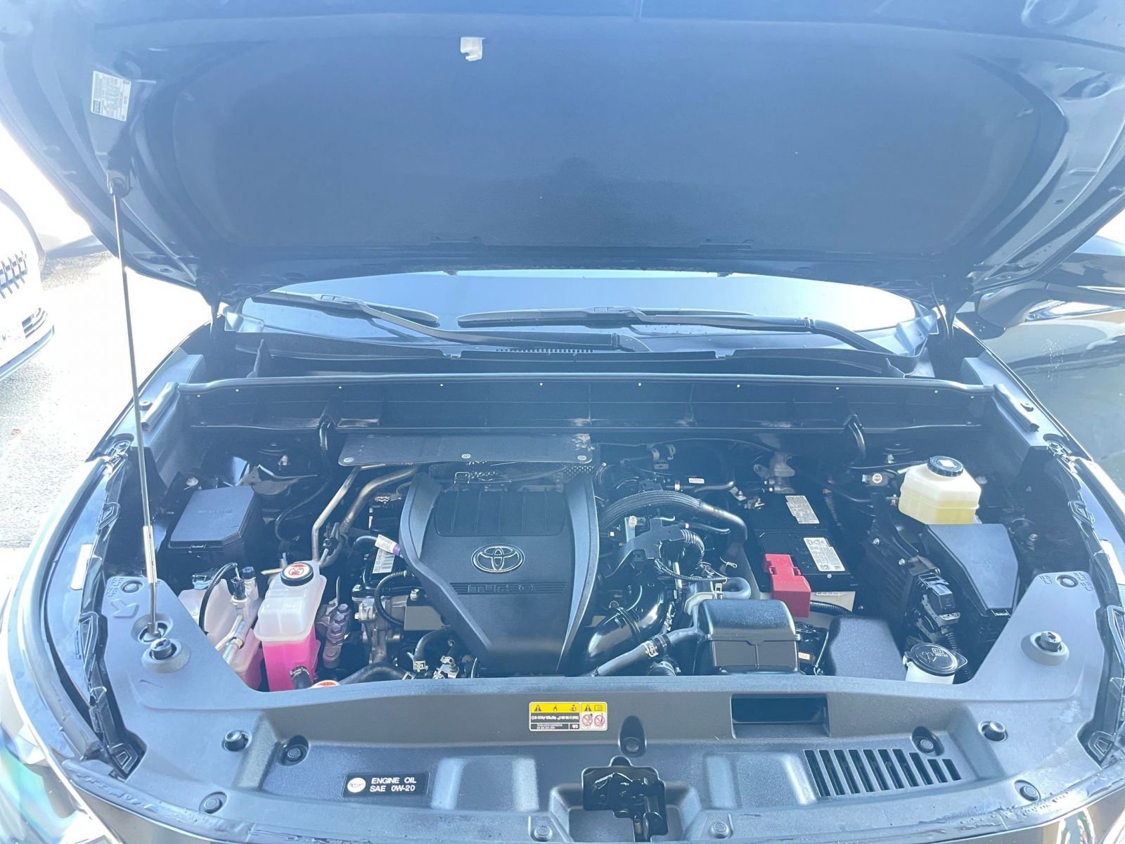 Used 2025 Toyota Highlander LE image 34