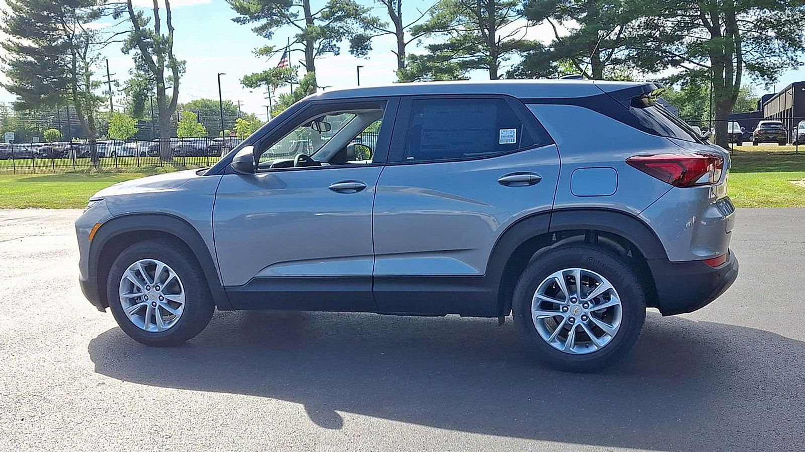 New 2026 Chevrolet TrailBlazer LS w/ LS Convenience Package FWD image 8