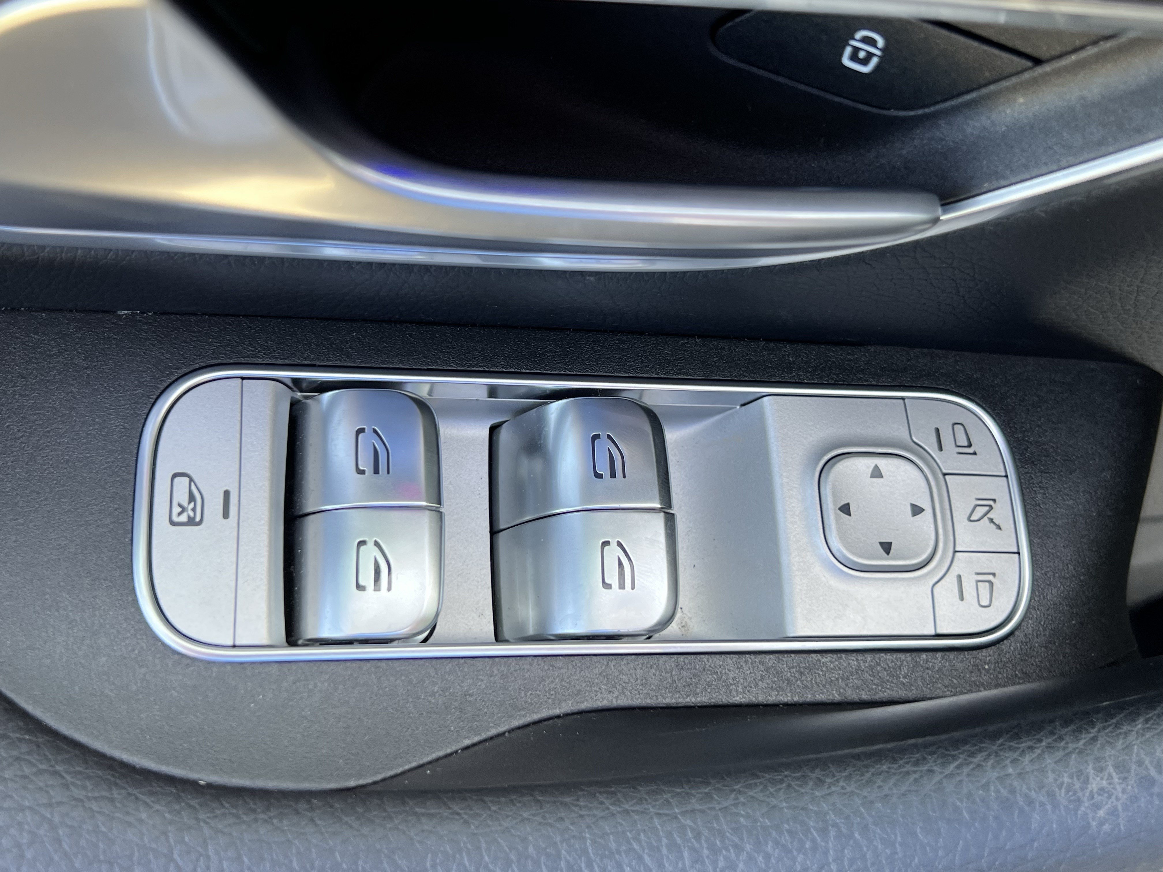 Certified 2025 Mercedes-Benz GLE 350 4MATIC image 15