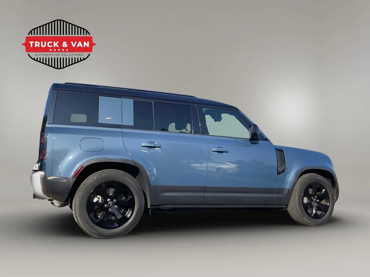Used 2021 Land Rover Defender 110 SE AWD/4WD image 19