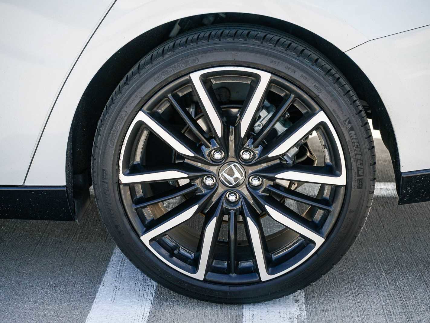 Used 2023 Honda Accord Touring image 10