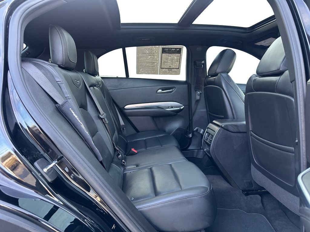 Used 2022 Cadillac XT4 Premium Luxury w/ Enhanced Visibility Package image 18