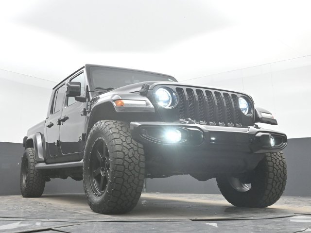 Used 2023 Jeep Gladiator Overland AWD/4WD image 42