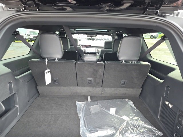 New 2025 Ford Expedition Max Platinum image 18