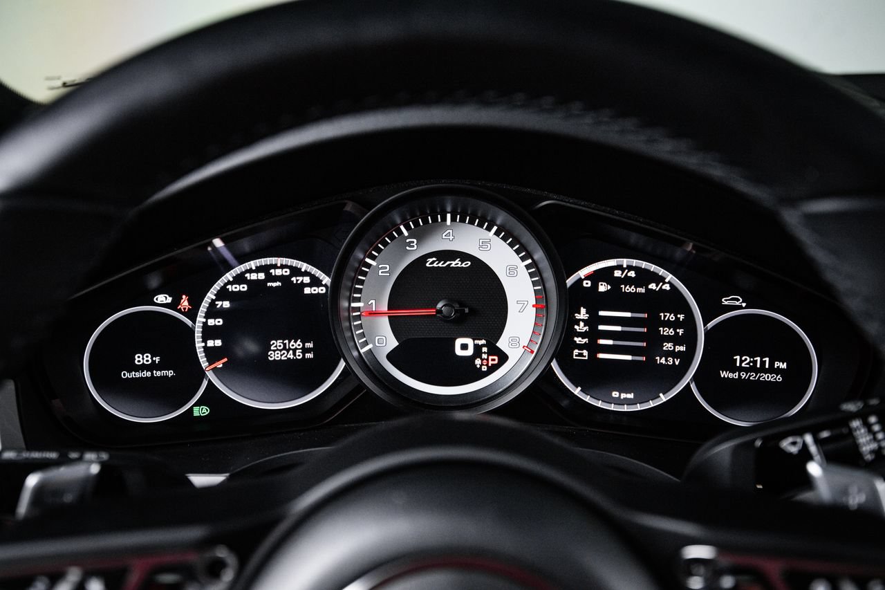 Certified 2022 Porsche Cayenne Turbo AWD/4WD image 15