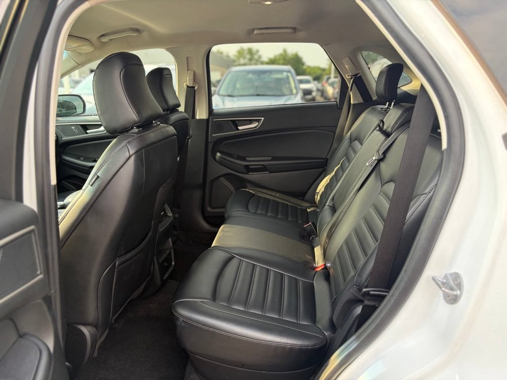 Used 2024 Ford Edge SEL AWD/4WD image 11