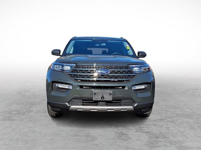 Certified 2022 Ford Explorer XLT w/ Equipment Group 202A image 2