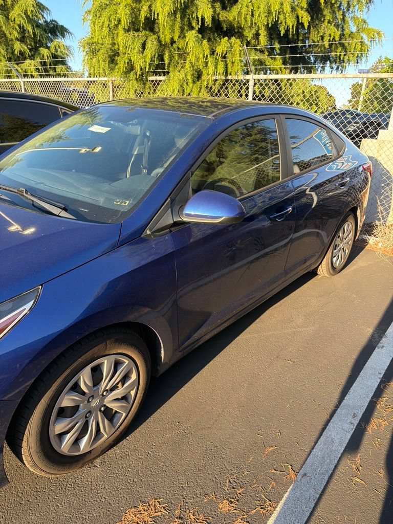 Used 2018 Hyundai Accent SE FWD image 2