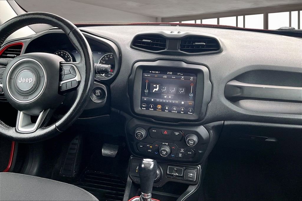 Used 2019 Jeep Renegade Trailhawk w/ UConnect 8.4 Nav Group AWD/4WD image 8