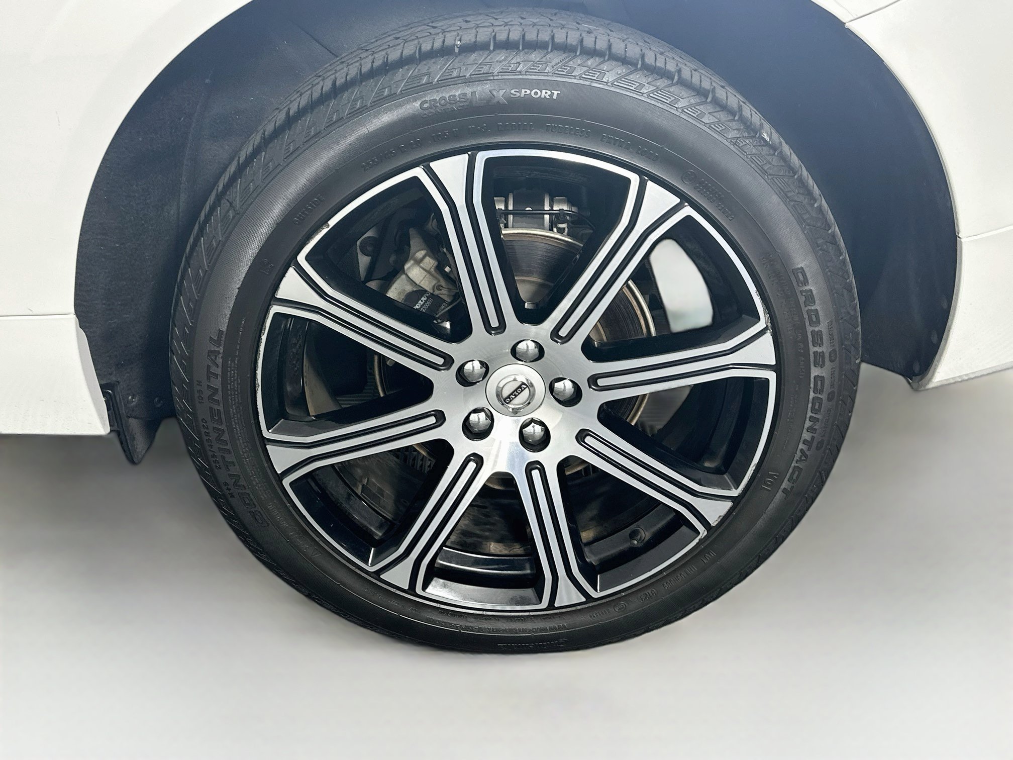 Used 2020 Volvo XC60 T5 Inscription w/ Protection Package AWD/4WD image 11