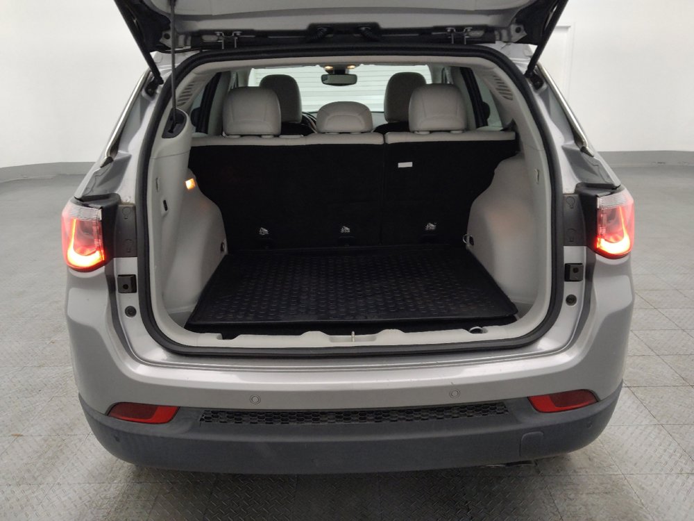 Used 2018 Jeep Compass Limited w/ Navigation Group image 29