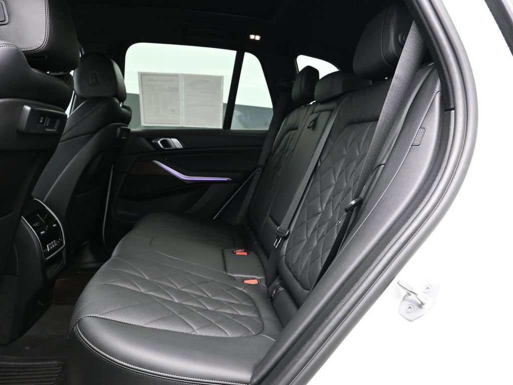 Used 2023 BMW X5 xDrive40i w/ Premium Package image 15